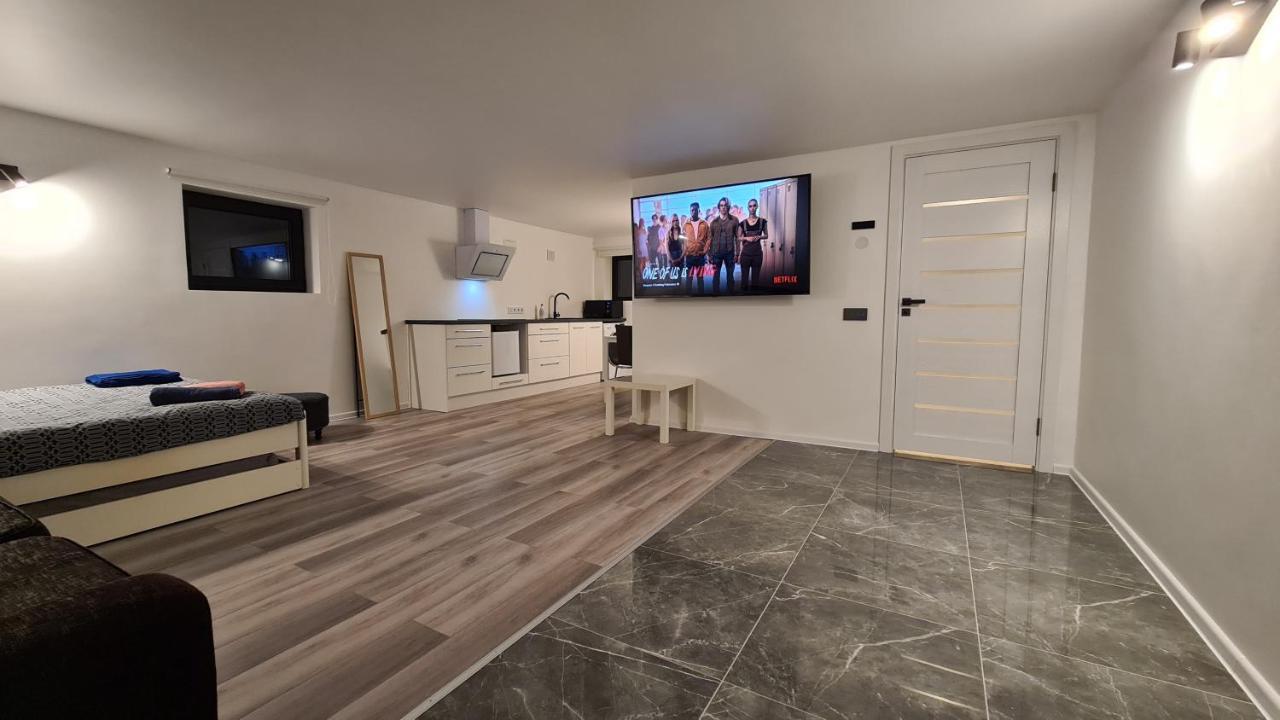 Luxury Apartment Private House And Parking Netflix 塔尔图 外观 照片