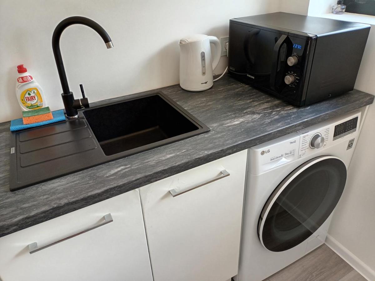 Luxury Apartment Private House And Parking Netflix 塔尔图 外观 照片