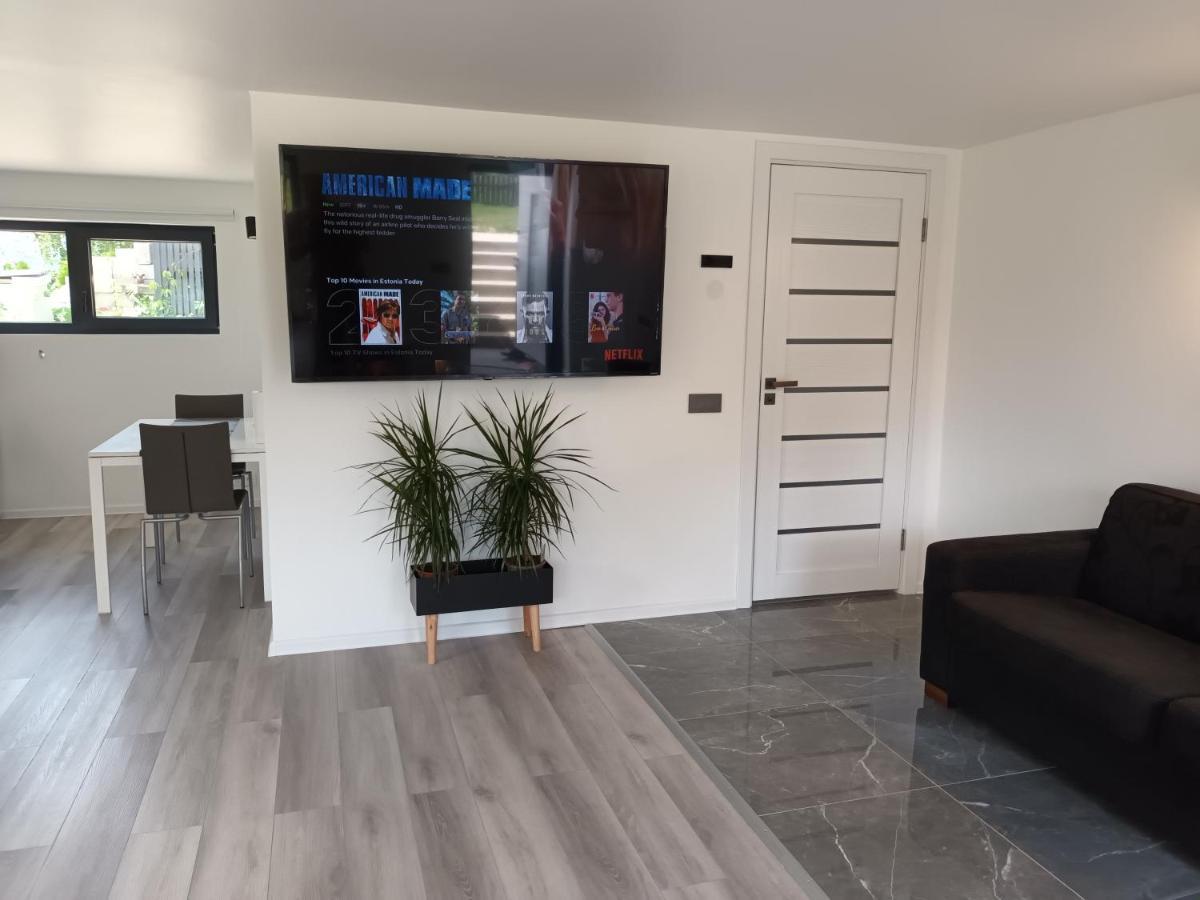 Luxury Apartment Private House And Parking Netflix 塔尔图 外观 照片